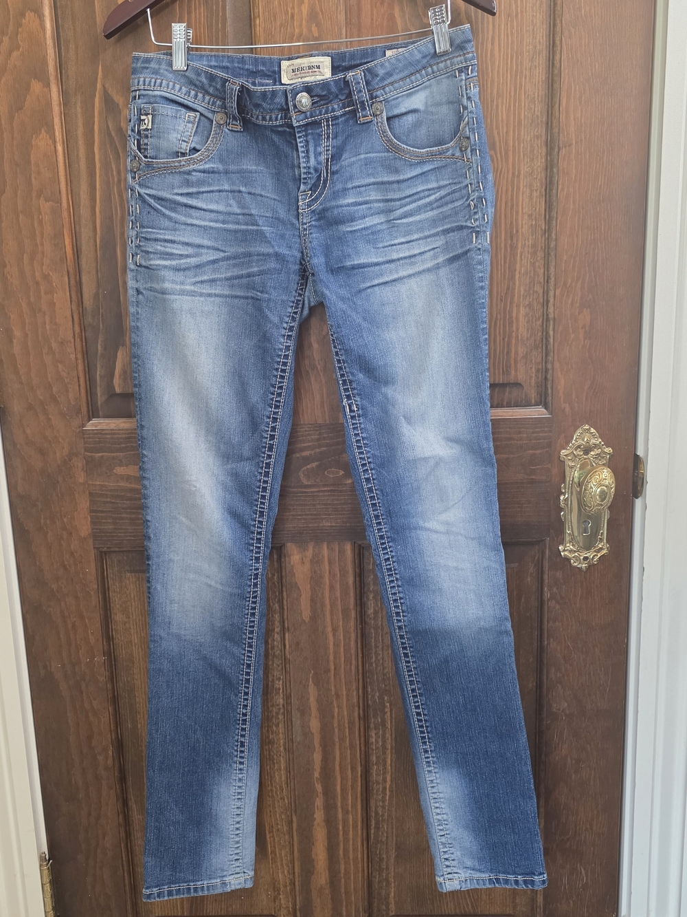 WOMEN'S LIGHT BLUE SKINNY JEANS - METRO MODA